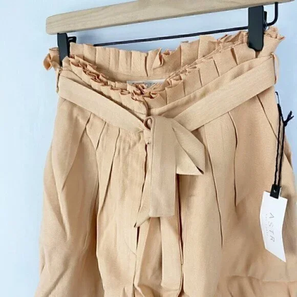 ASTR The‎ Label Pacific Pleated Tie Waist Shorts Peach Papaya - Picture 6 of 10